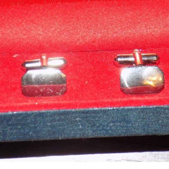 Austin Reed Cufflinks Mens OS Silver Rectangular Toggle Back Boxed Set - Picture 3 of 3